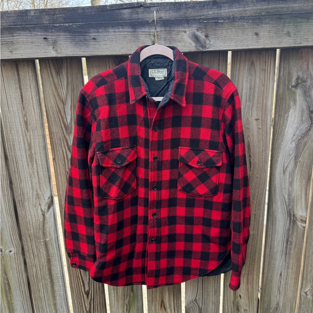L.L. Bean Vintage Buffalo Plaid Shirt Jacket in Red and Black w Quilted Lining